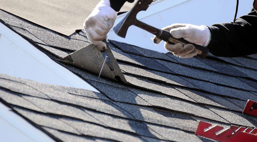 Professional gutter cleaning in Fort Washington, PA
